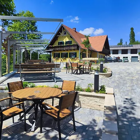 Weingut Fellner Panzió Leutschach